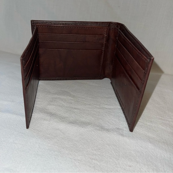 Calvin Klein wallet - Picture 3 of 3